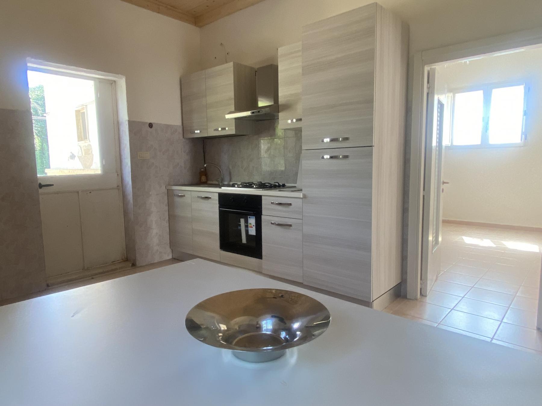 Il Piccolo - Accommodates: 4 Beds: 1 Queen, 1 King four-poster.