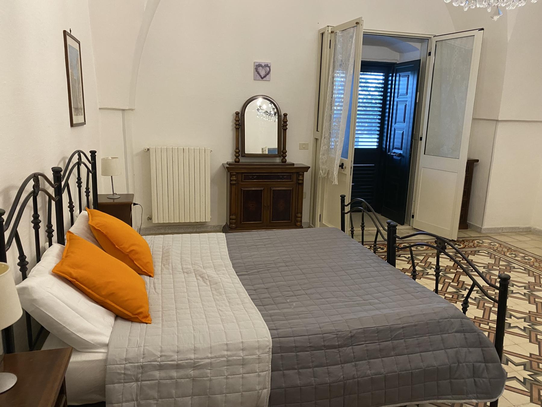 Il Cuore - Accommodates: 11 Beds: 5 Singles, 3 Kings