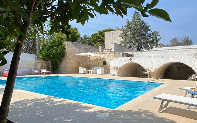 Masseria Terra di Marina - Accommodates: 19 Beds: 6 Singles, 6 Kings and a sofa bed (Entire Property)